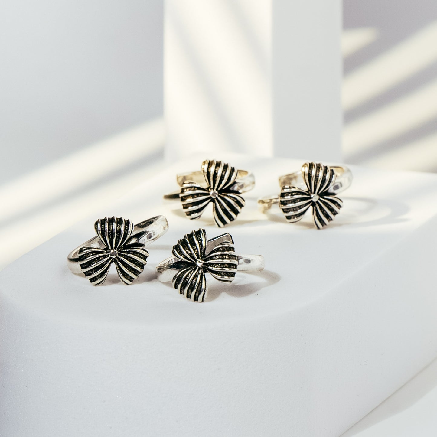 Oxidised Flora Toe Ring