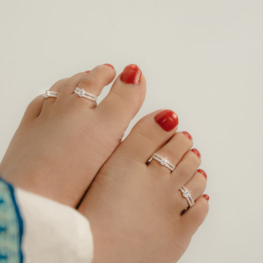 White Zircon Toe Ring