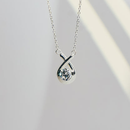 Solitaire Chain Pendant