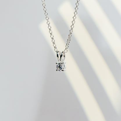 Solitaire Chain Pendant