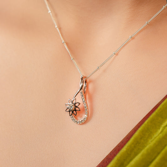 Flora Chain Pendant