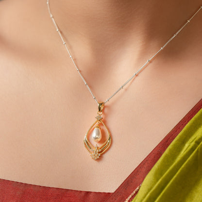 Pearl Chain Pendant
