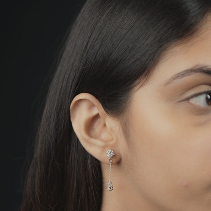 Hanging Solitaire Earring